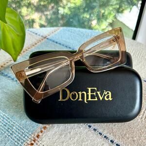 DonEva Eyeglass Frames – VFP0236-01 Cat Eye Style in Transparent Amber with Case